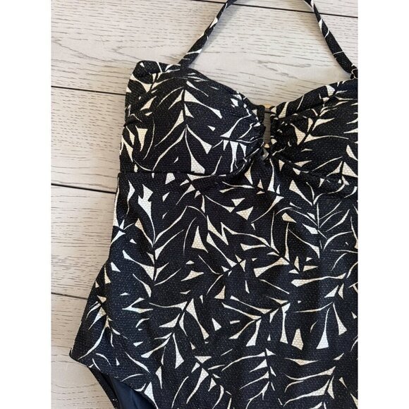 Nip Tuck Swim One Piece Swim Suit Metallic Textured Leaf Black and White US 12 - Picture 2 of 6